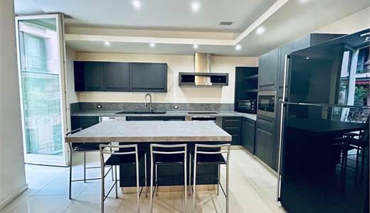 SESTO CALENDE - VENDESI BELLISSIMO APPARTAMENTO IN CENTRO