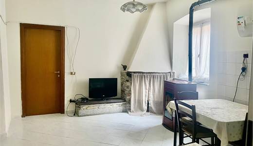 CASTELLETTO TICINO - BILOCALE IN CENTRO