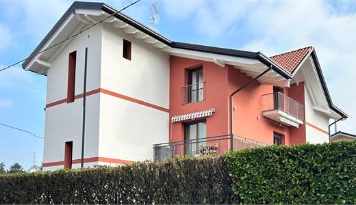 VARANO BORGHI - VENDESI LUMINOSO APPARTAMENTO COMPLETAMENTE RISTRUTTURATO