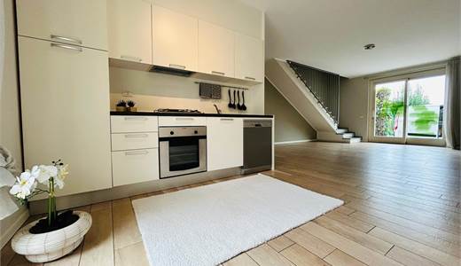 TAINO - AFFITTASI VILLETTA A SCHIERA DI TESTA