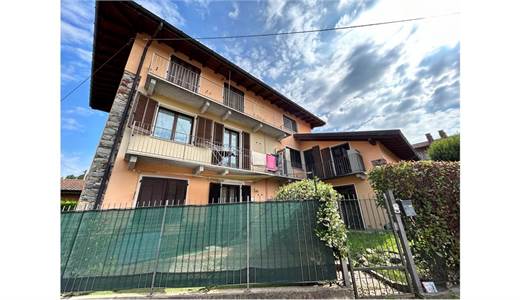 ANGERA - APPARTAMENTO TRILOCALE VENDESI